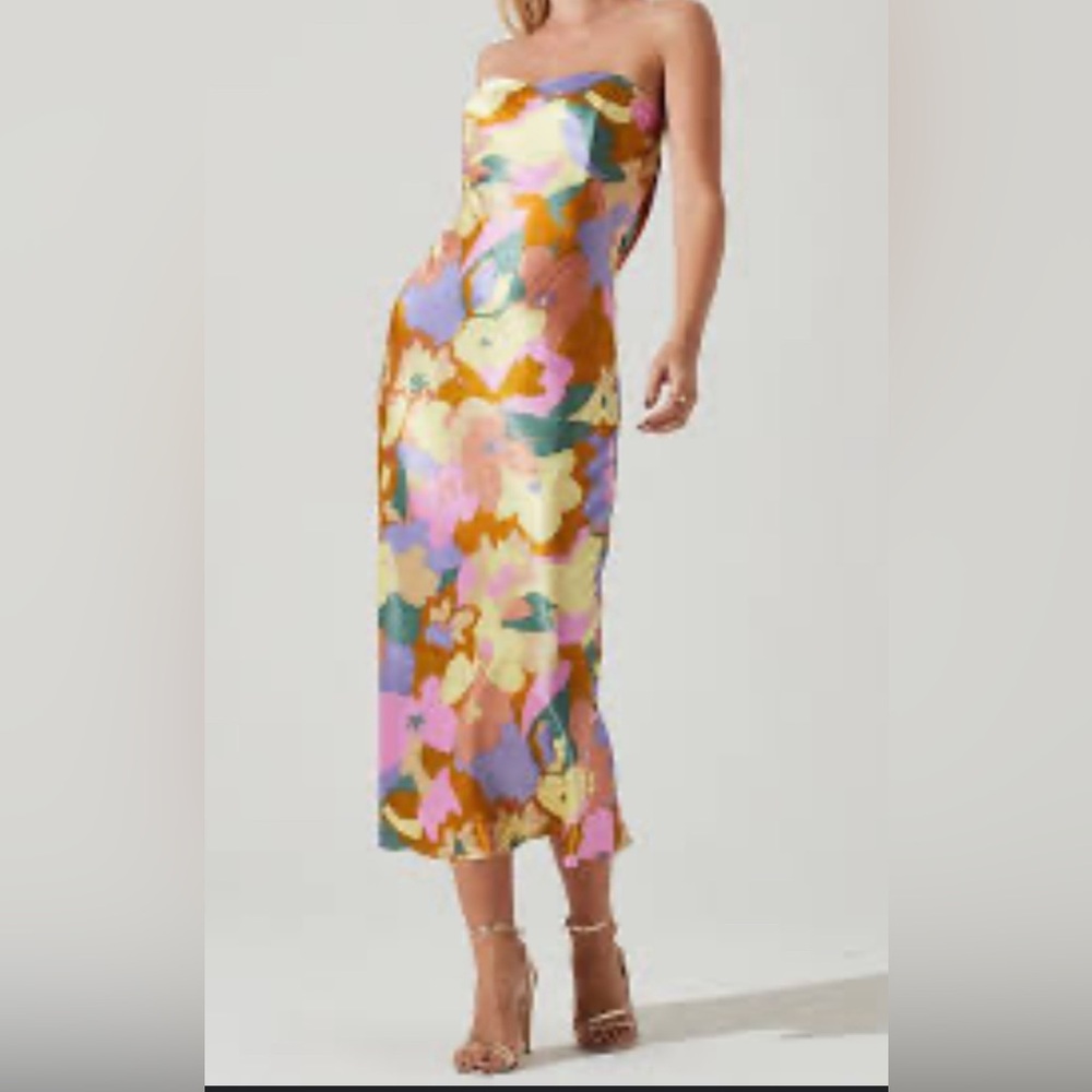 ASTR the label Annabeth floral dress